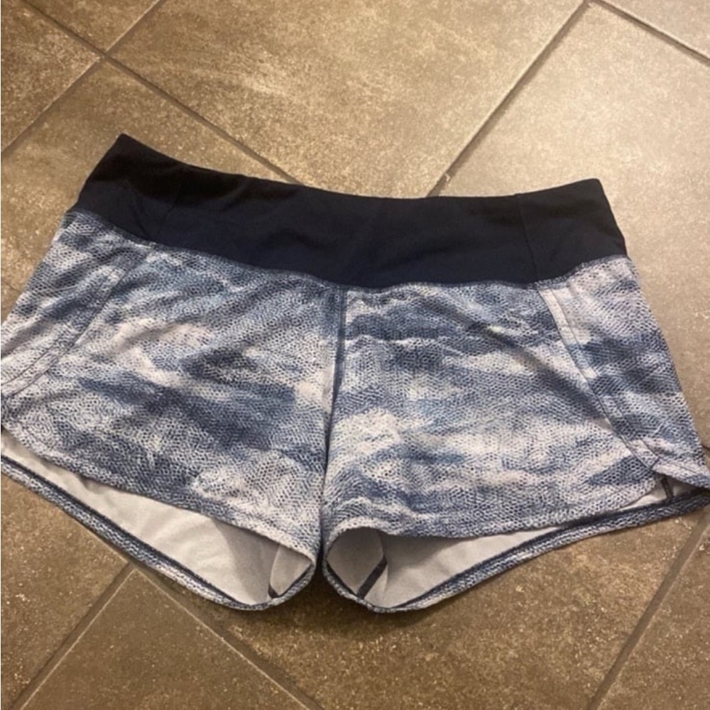 Lululemon speed up shorts sz 8 4in